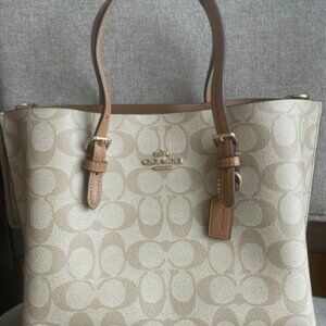NWT！COACH MOLLIE TOTE 25 IN SIGNATURE CANVAS (C4250)